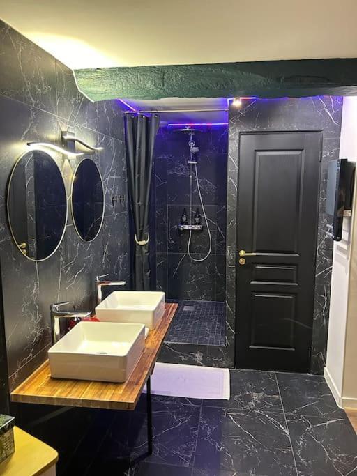 L'Etreinte, Gite De Charme Avec Jacuzzi Interieur Et Sauna Guéméné-sur-Scorff エクステリア 写真