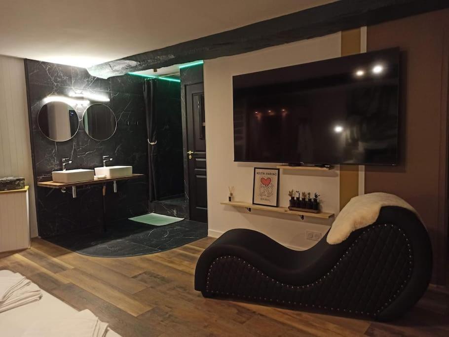 L'Etreinte, Gite De Charme Avec Jacuzzi Interieur Et Sauna Guéméné-sur-Scorff エクステリア 写真